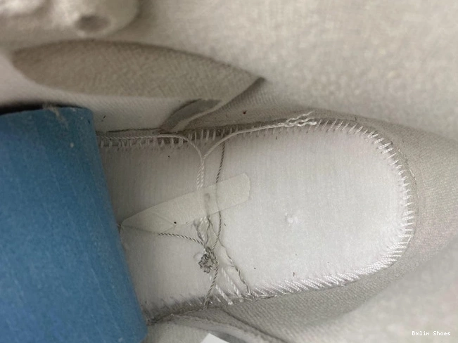 Bmlin Shoes 1 DJ4891-061 Newstalgia Chenille High OG Jordan (W) 0822